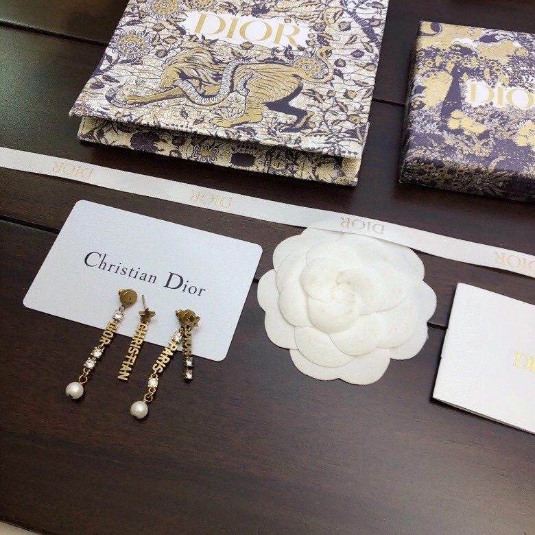 Minimalist Christian Dxxr Earrings 295422