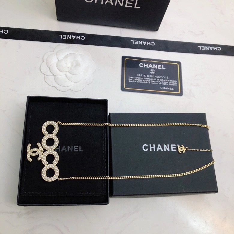 Timeless Chxnxl Brooches 293012