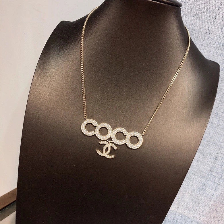 Timeless Chxnxl Brooches 293012