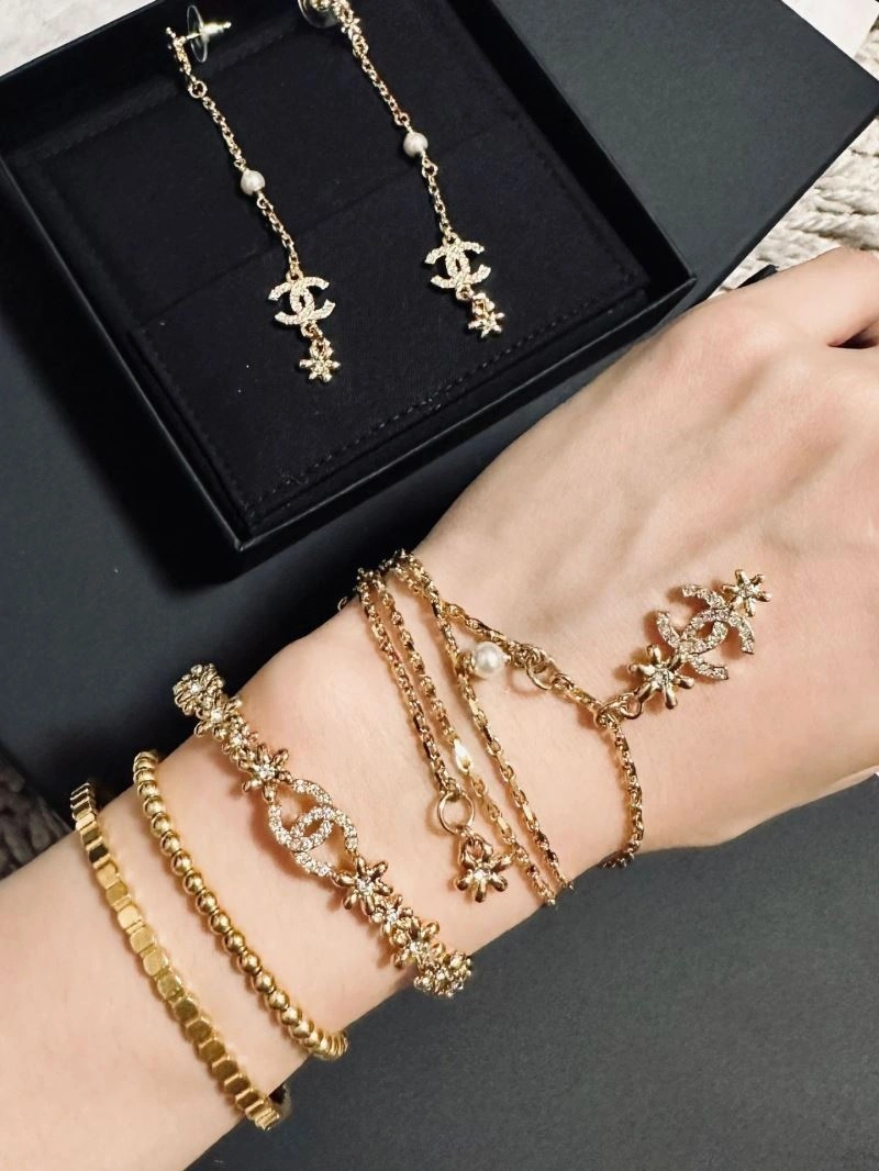 Sleek Chxnxl Bracelets 293132