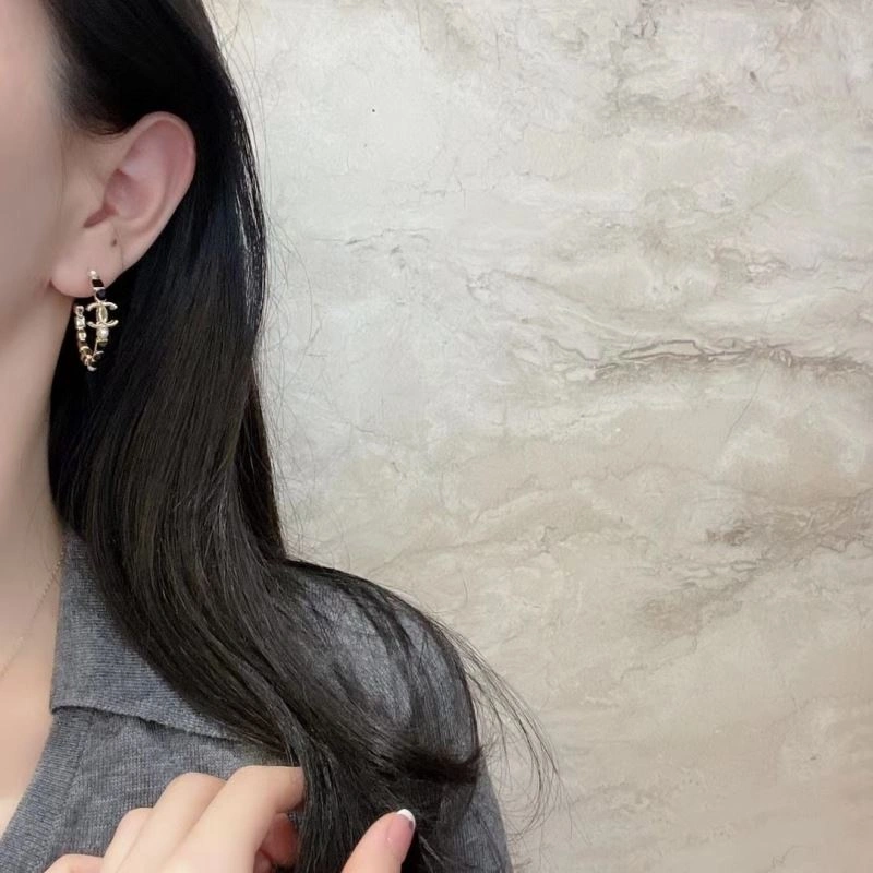 Vibrant Chxnxl Earrings 291962