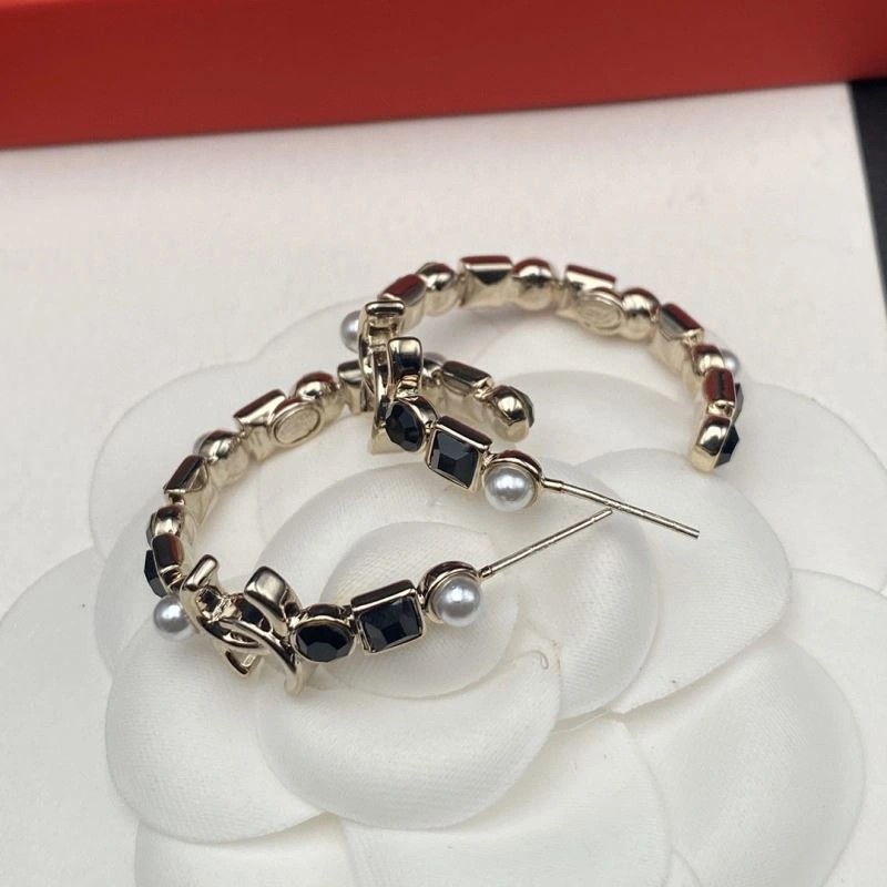 Vibrant Chxnxl Earrings 291962
