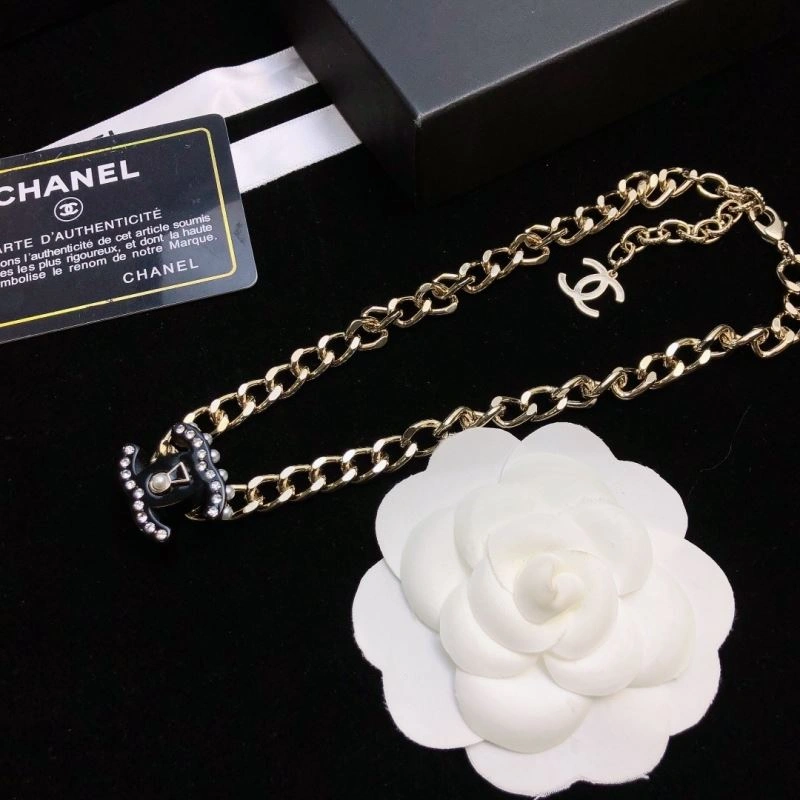 Bold Chxnxl Brooches 292989