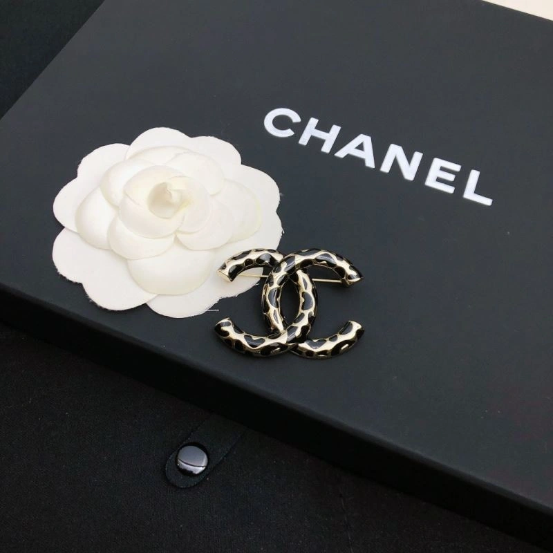 Sleek Chxnxl Brooches 292998
