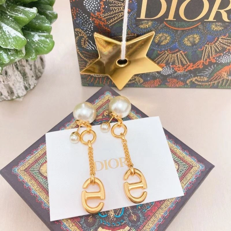 Classic Christian Dxxr Earrings 295416