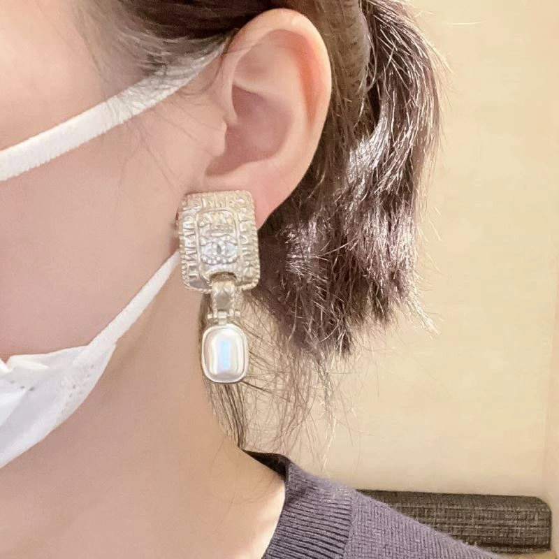 Soft Chxnxl Earrings 291954