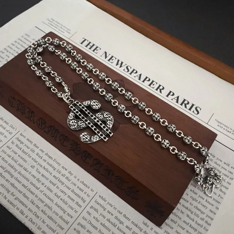 Versatile Chrxmx Hxxrts Necklaces 301205