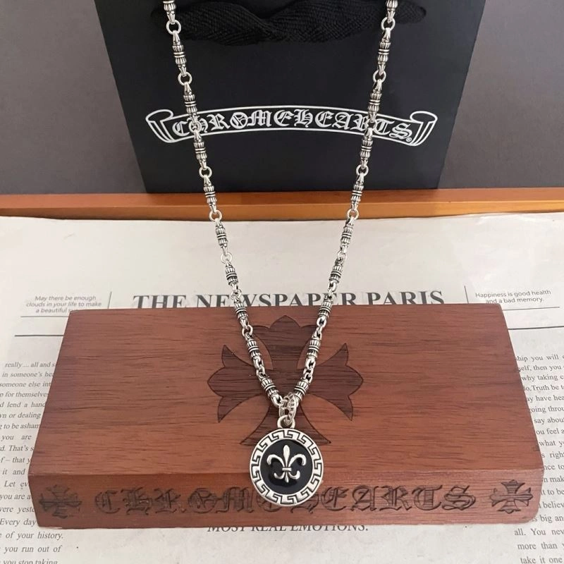 WellDesigned Chrxmx Hxxrts Necklaces 301201