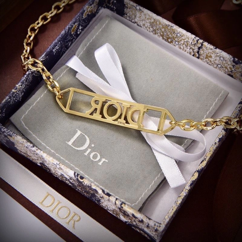 Comfortable Christian Dxxr Necklaces 295131