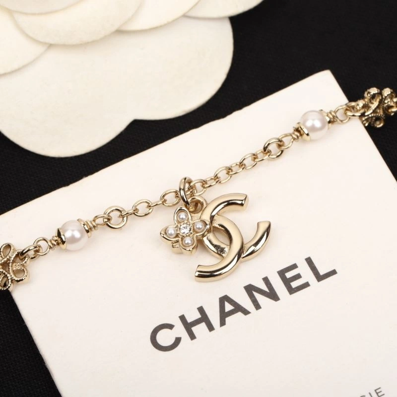 Modern Chxnxl Brooches 292974