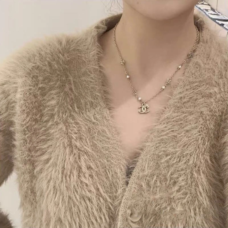 Modern Chxnxl Brooches 292974