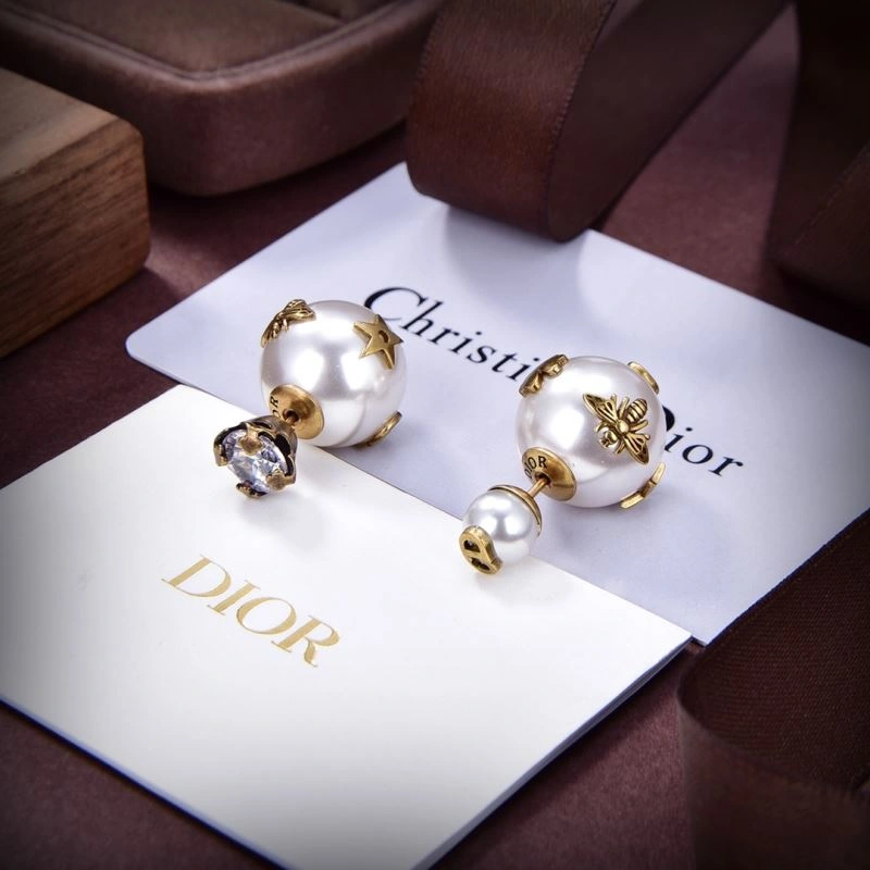 Christian Dxxr Earrings Minimalist 295408