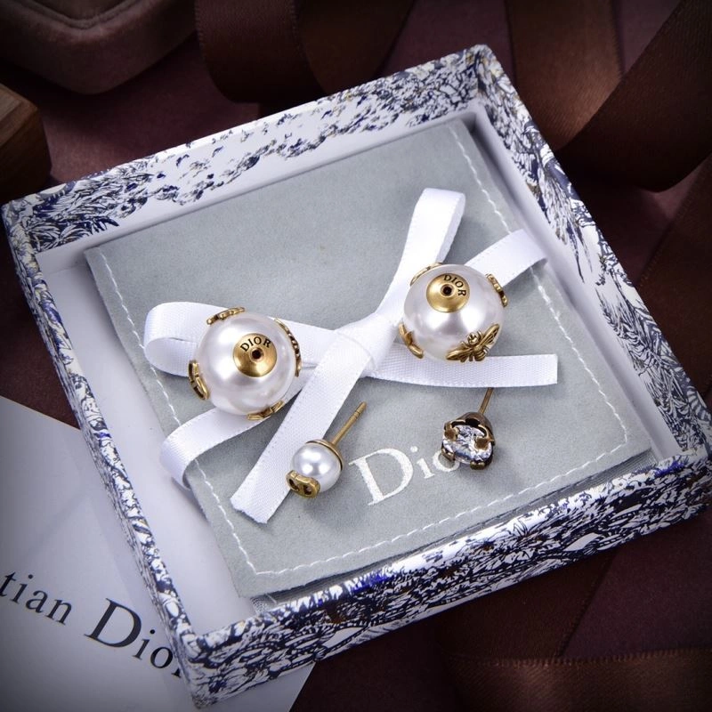 Christian Dxxr Earrings Minimalist 295408