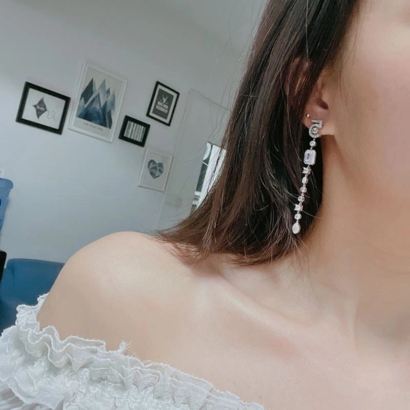 Stylish Chxnxl Earrings 291917