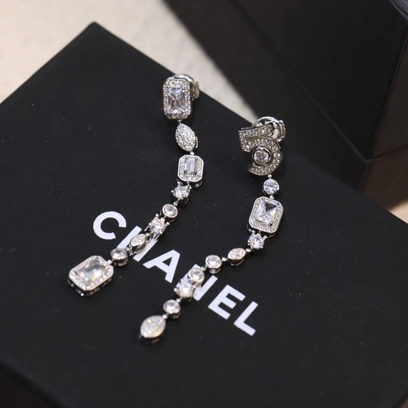 Stylish Chxnxl Earrings 291917