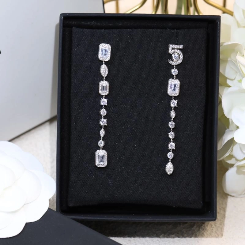 Stylish Chxnxl Earrings 291917