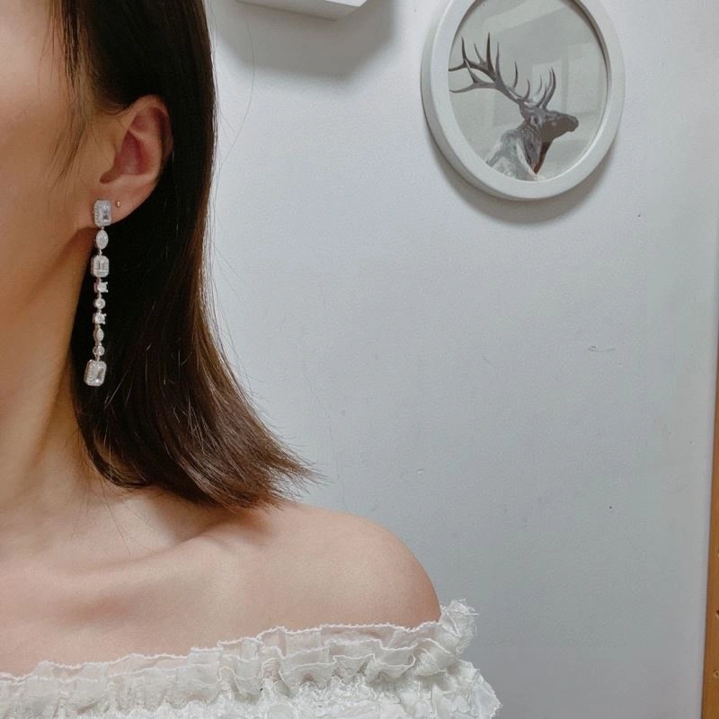 Stylish Chxnxl Earrings 291917