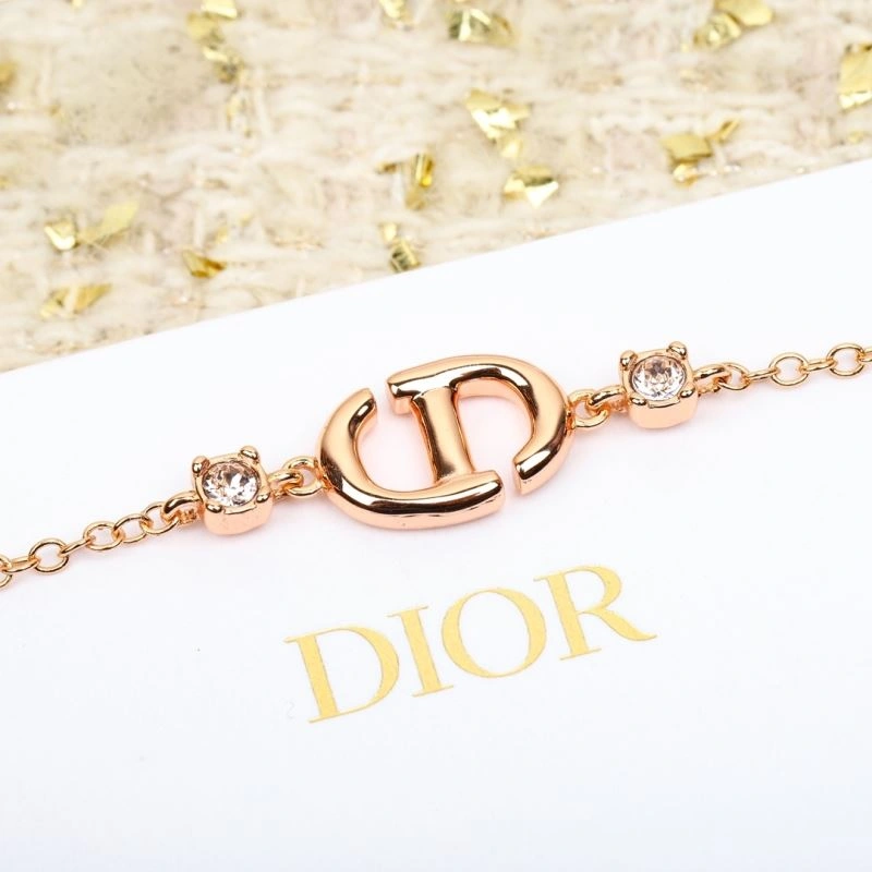 Christian Dxxr Necklaces Stylish 295128