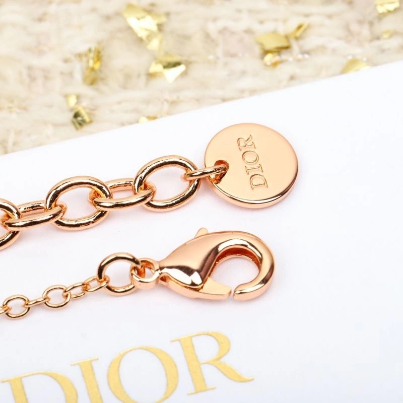 Christian Dxxr Necklaces Stylish 295128