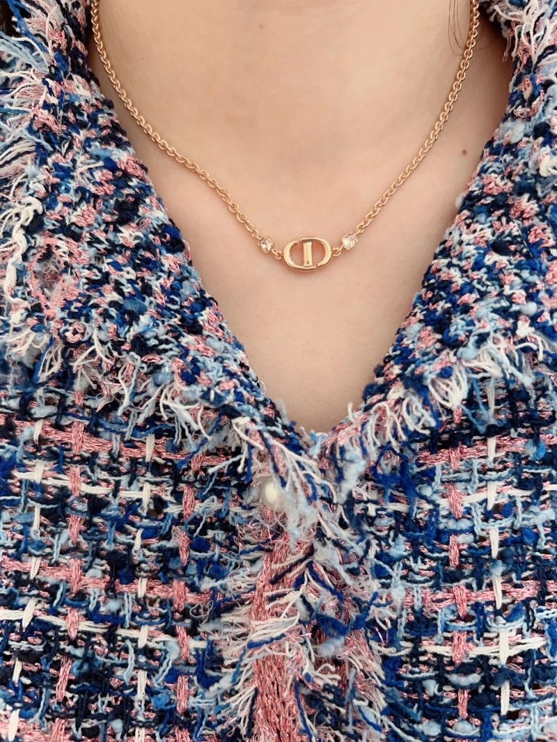 Christian Dxxr Necklaces Stylish 295128