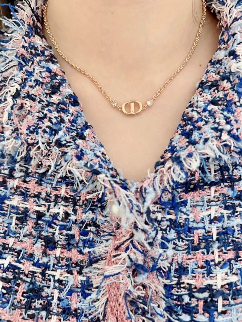 Christian Dxxr Necklaces Stylish 295128