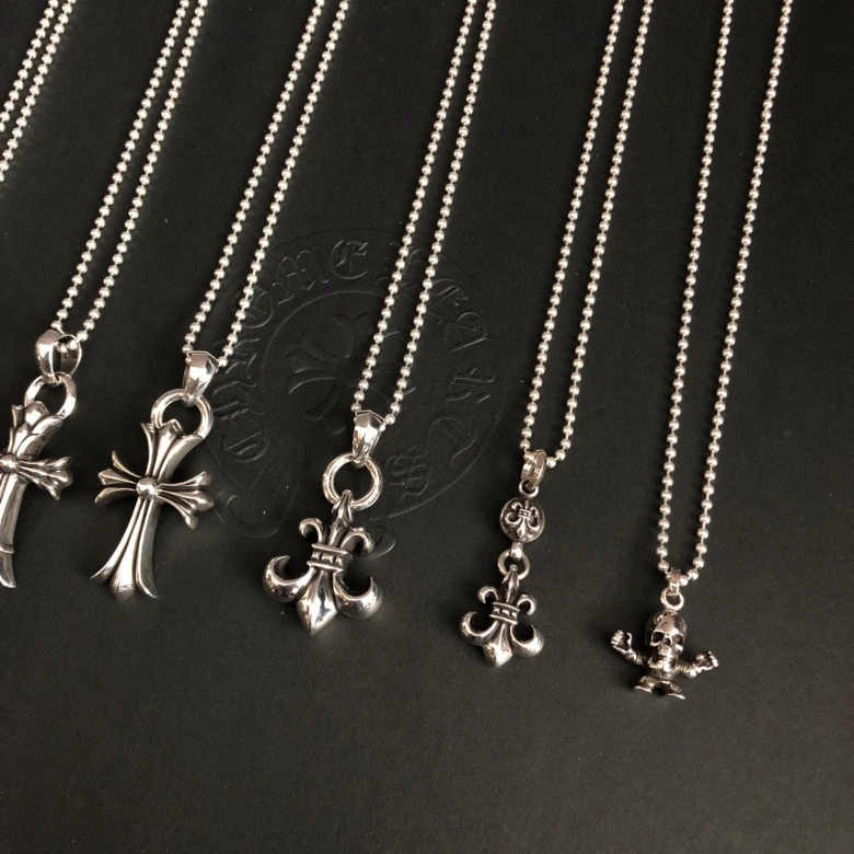 ModernLook Chrxmx Hxxrts Necklaces 301176