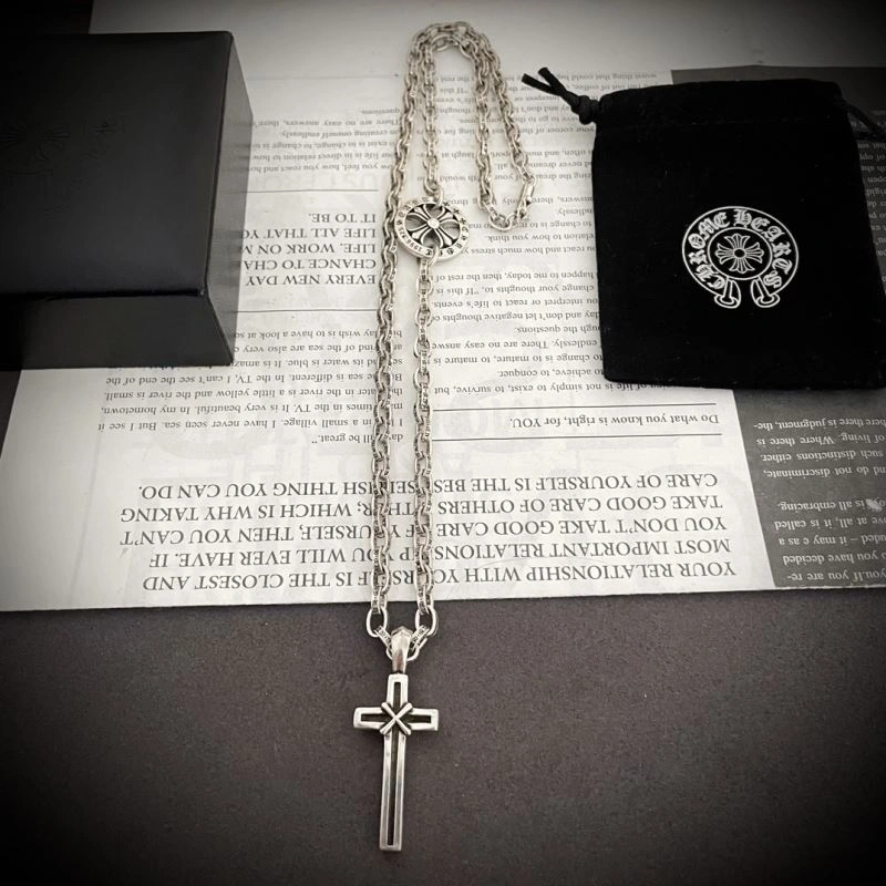 WellDesigned Chrxmx Hxxrts Necklaces 301174