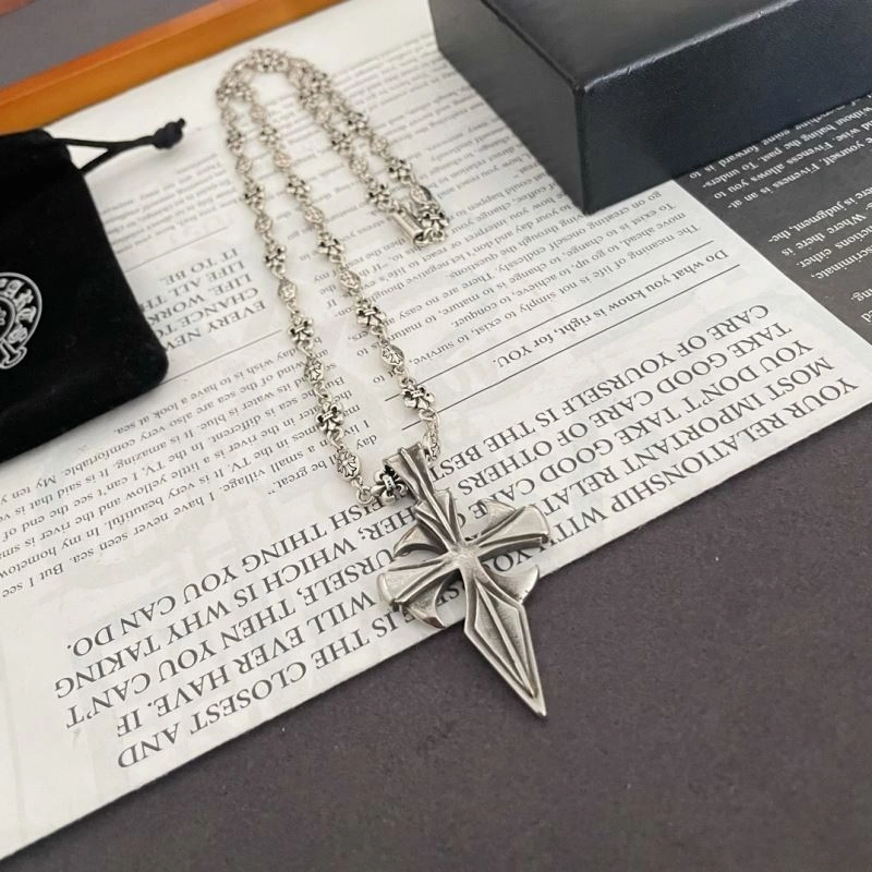WellDesigned Chrxmx Hxxrts Necklaces 301169
