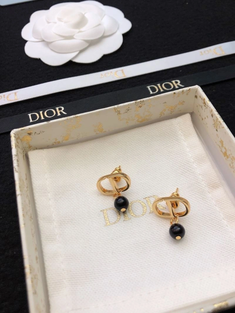EyeCatching Christian Dxxr Earrings 295413
