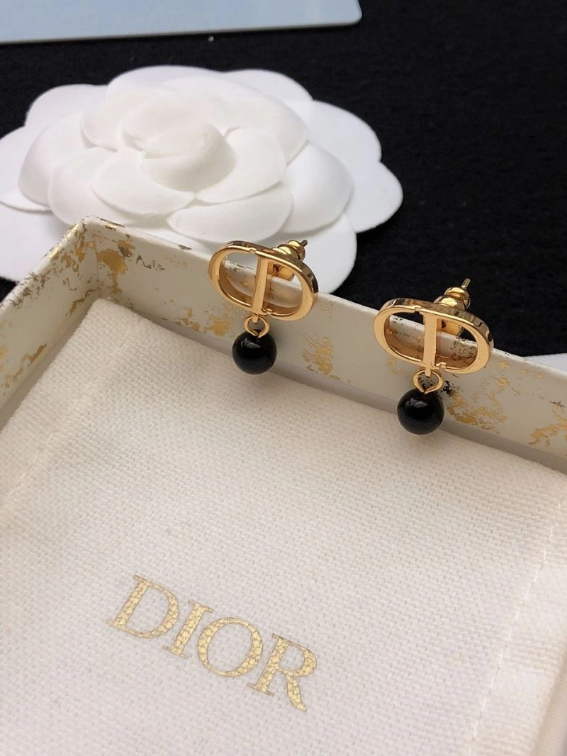 EyeCatching Christian Dxxr Earrings 295413