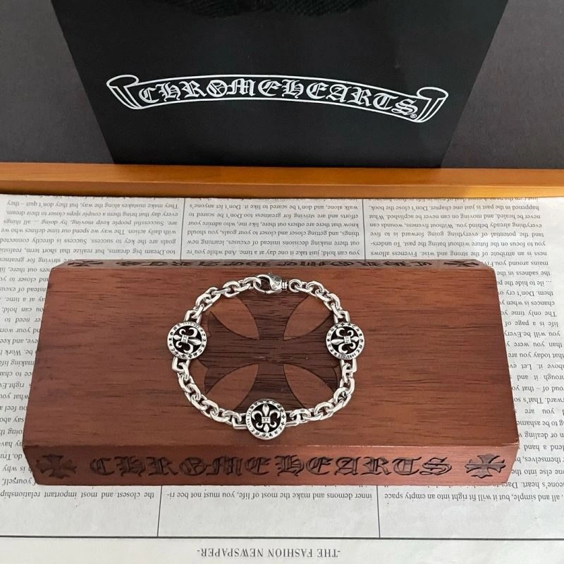 GoAnywhere Chrxmx Hxxrts Bracelets 301527