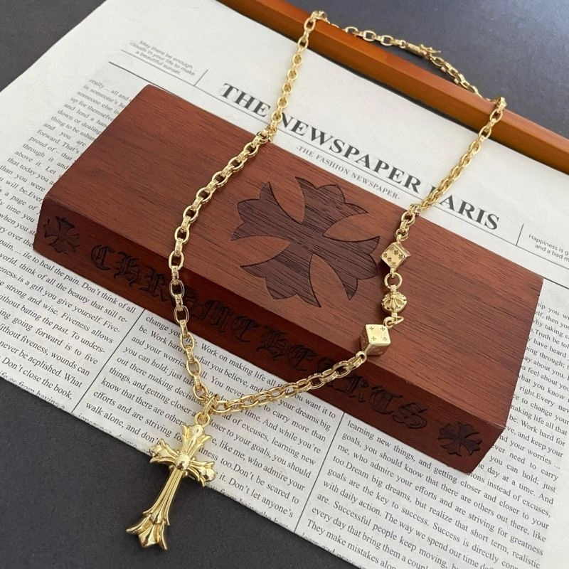 Classic Chrxmx Hxxrts Necklaces 301162
