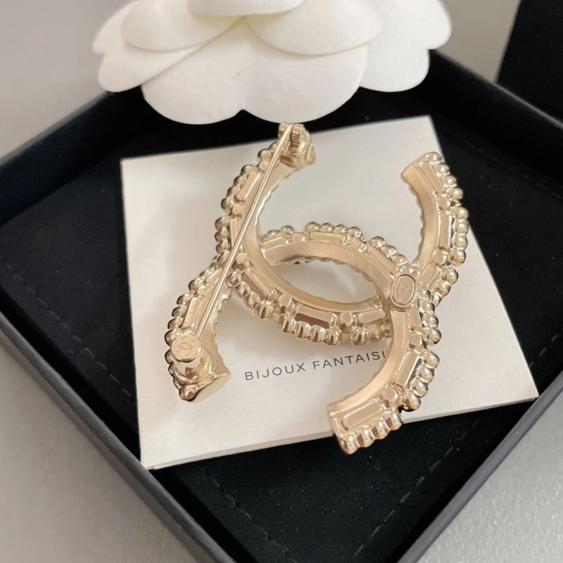 Unique Chxnxl Brooches 292957