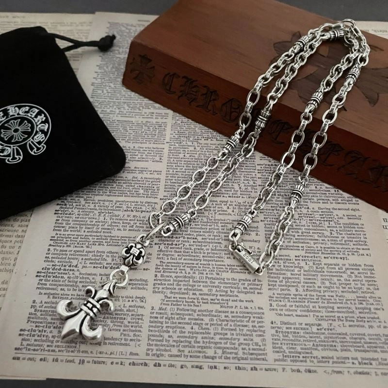 Chrxmx Hxxrts Necklaces EasyMatch 301150