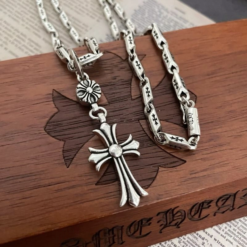 Sleek Chrxmx Hxxrts Necklaces 301145