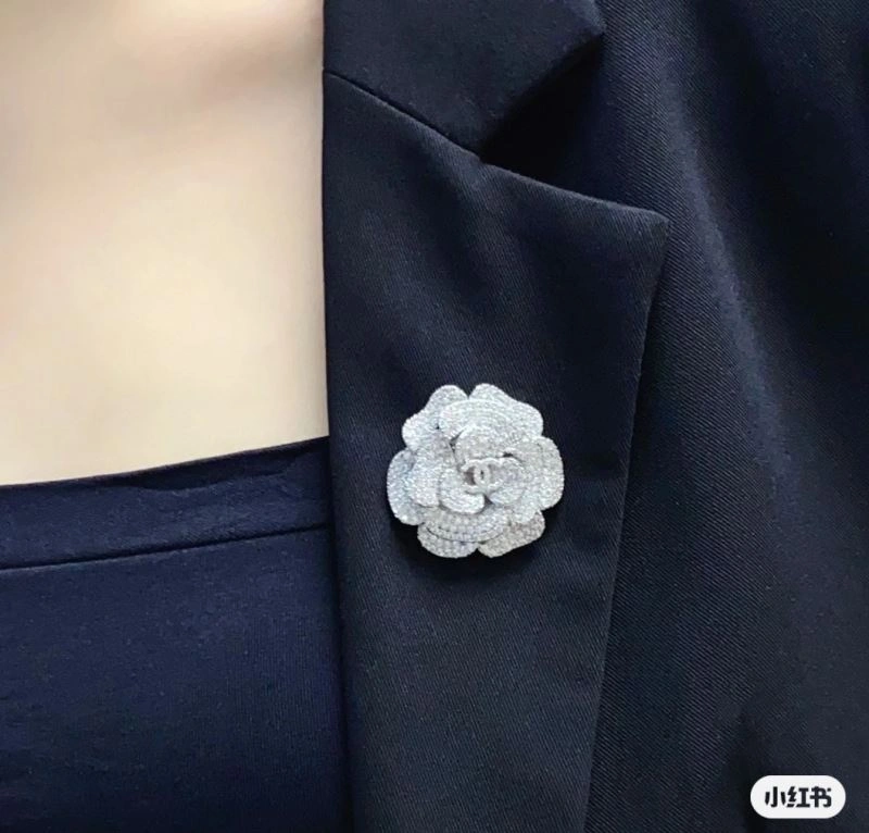 Chxnxl Brooches Timeless 292927