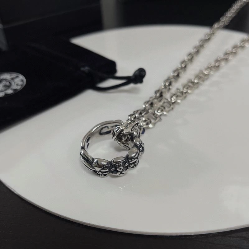 EyeCatching Chrxmx Hxxrts Necklaces 301143