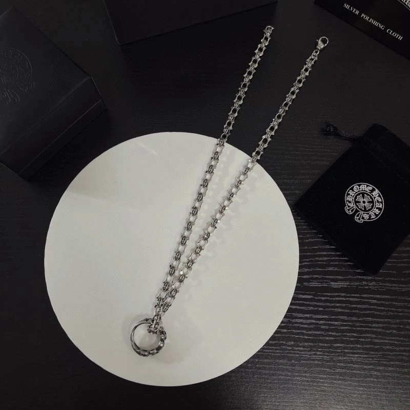 EyeCatching Chrxmx Hxxrts Necklaces 301143