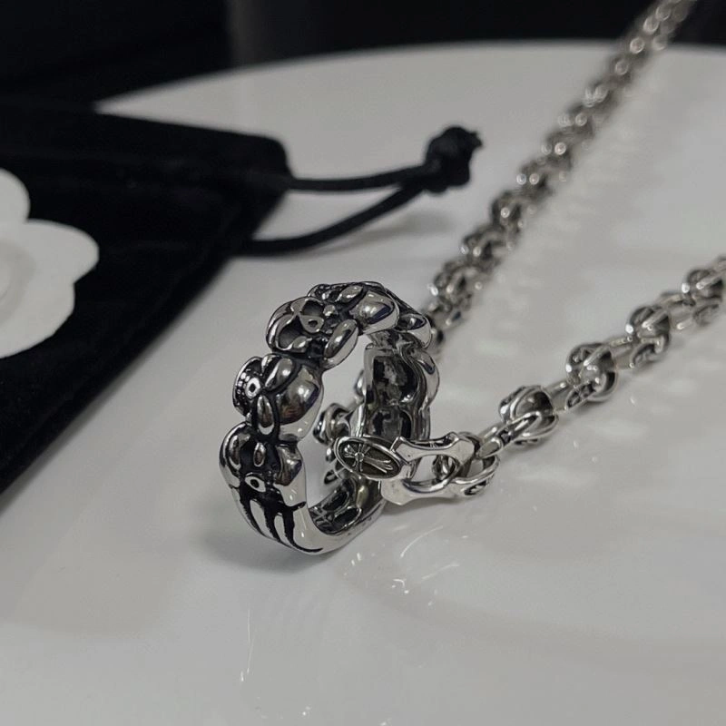 EyeCatching Chrxmx Hxxrts Necklaces 301143