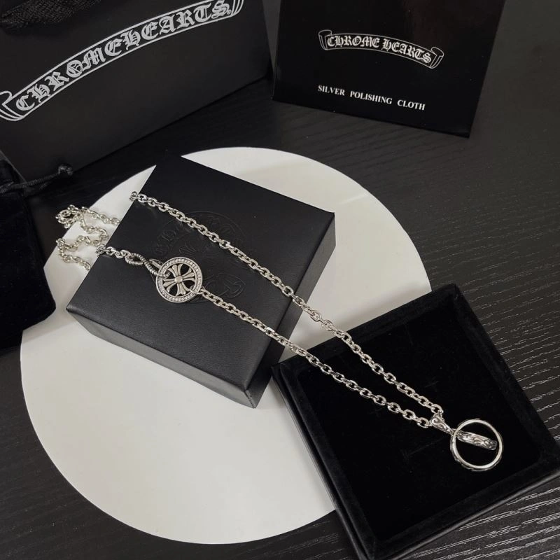 Classic Chrxmx Hxxrts Necklaces 301148