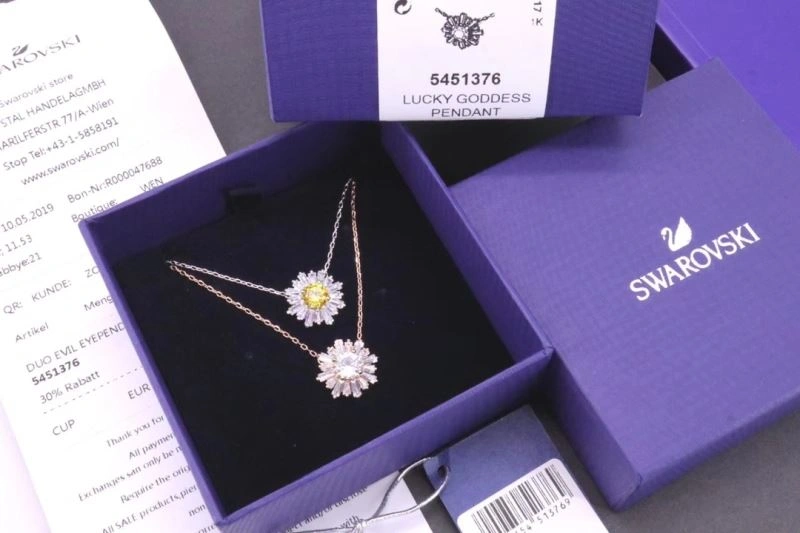 Swxrxvski Necklaces Vibrant 315260