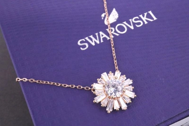 Swxrxvski Necklaces Vibrant 315260