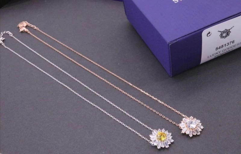 Swxrxvski Necklaces Vibrant 315260
