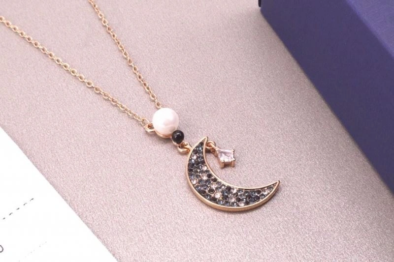 Swxrxvski Necklaces Modern 315248