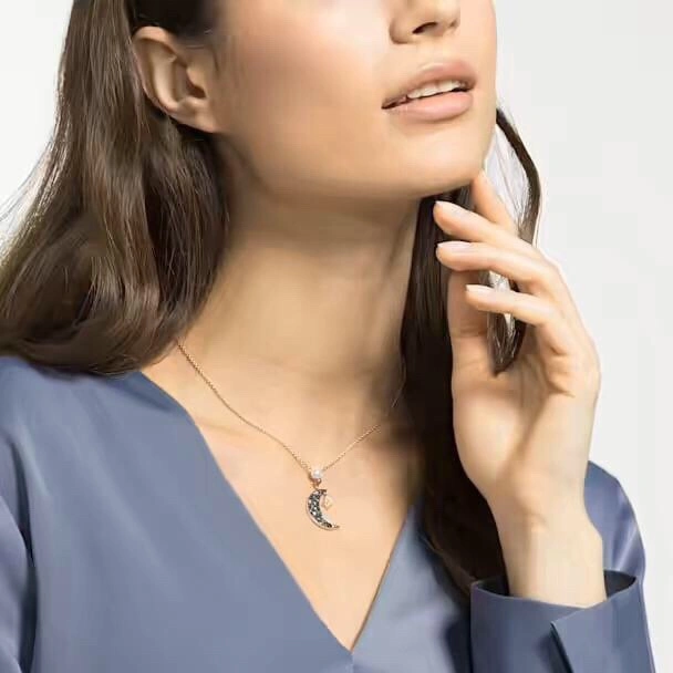 Swxrxvski Necklaces Modern 315248