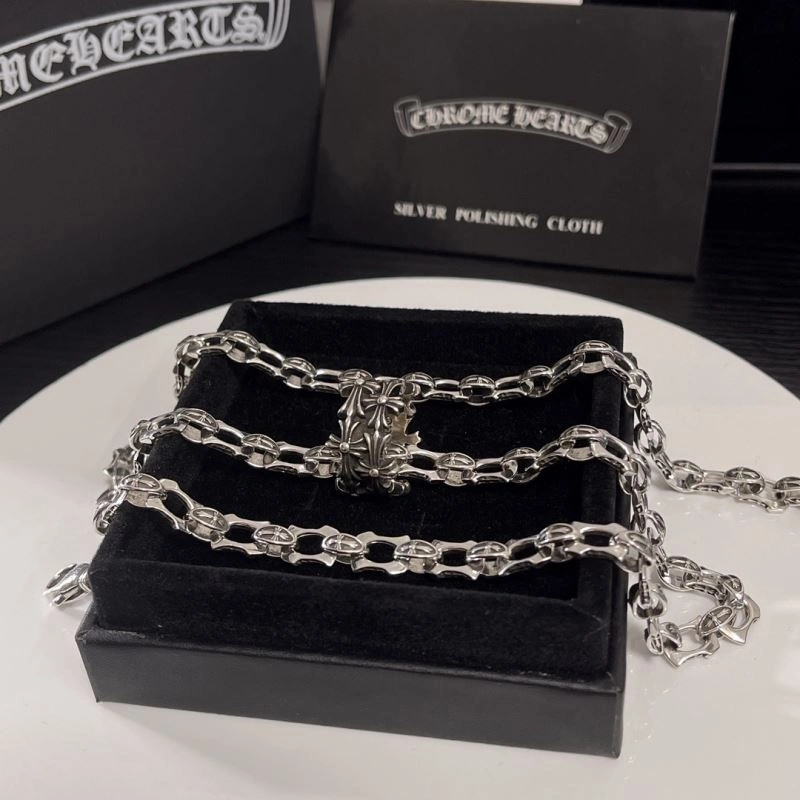 WellDesigned Chrxmx Hxxrts Necklaces 301133