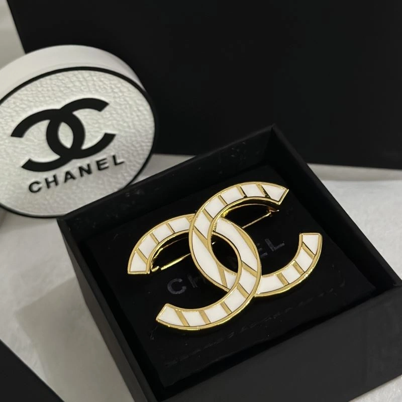 Trendy Chxnxl Brooches 292913