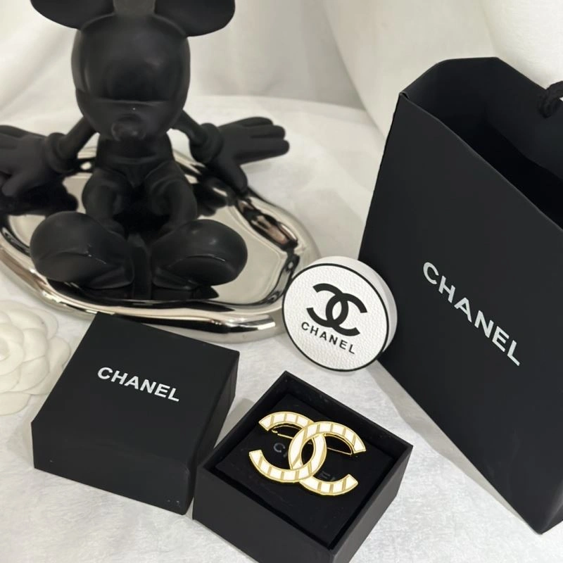 Trendy Chxnxl Brooches 292913