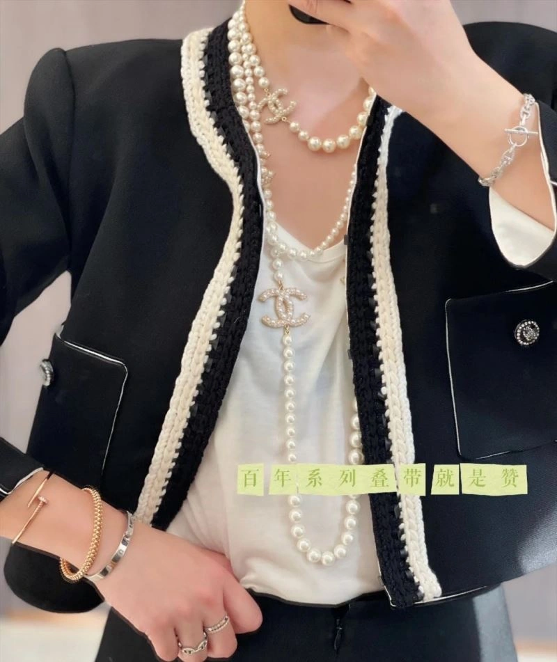 HighQuality Chxnxl Brooches 292917