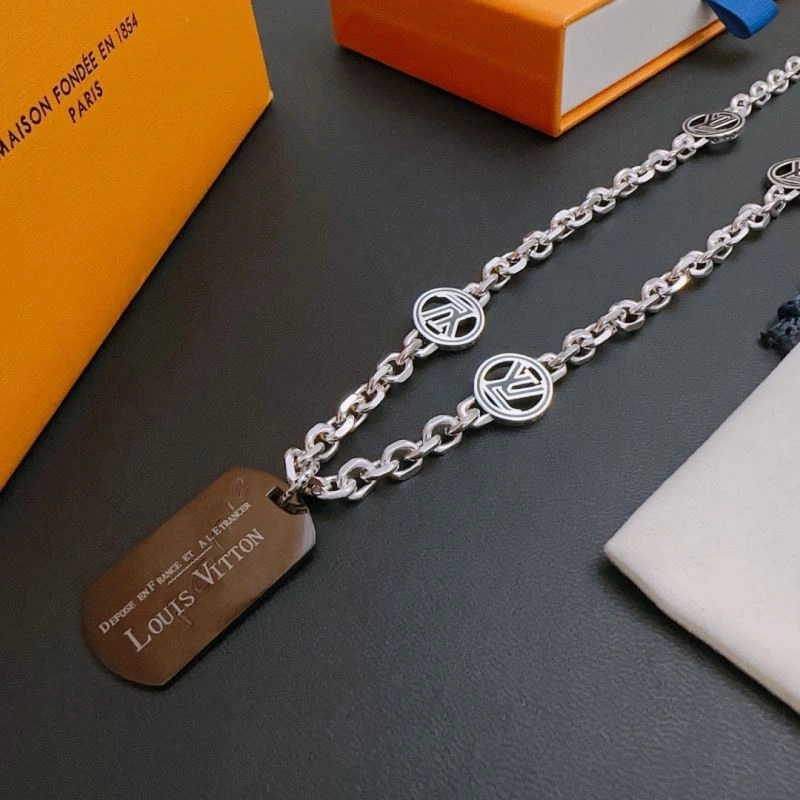 Resilient LX Necklaces 311563